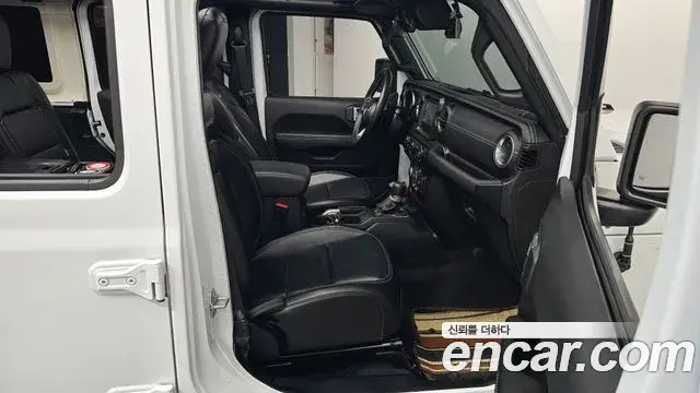 Jeep Wrangler 2023 — ფოტო 4/30