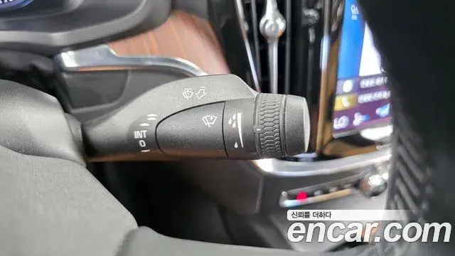Volvo S60 2021 — Şəkil 13/33