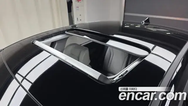 Hyundai The New Avante Hybrid 2022 — Photo 18/32