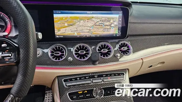 Mercedes-Benz E-Class 2019 — Photo 9/31