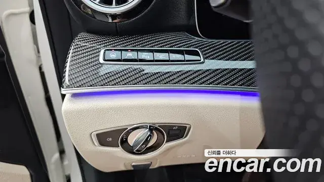 Mercedes-Benz E-Class 2019 — Photo 2/31