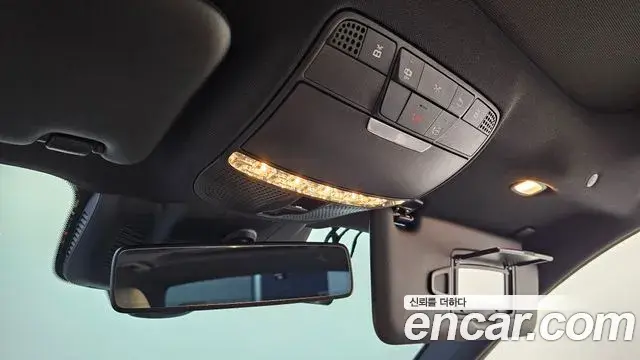 Mercedes-Benz E-Class 2019 — Photo 23/31