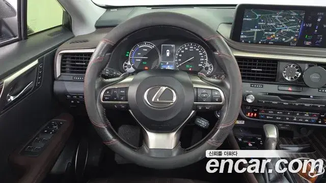 Lexus RX450h 2021 — Photo 19/38