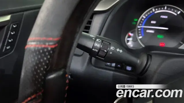 Lexus RX450h 2021 — Photo 21/38