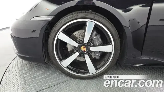 Porsche 911 2024 — ფოტო 13/20