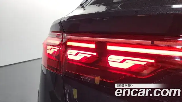 Audi Q8 2025 — ფოტო 6/36