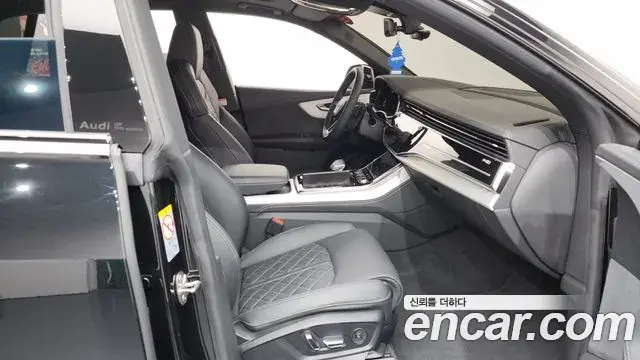 Audi Q8 2025 — ფოტო 10/36
