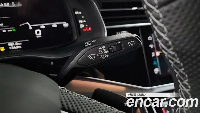 Audi Q8 2025 — ფოტო 31/36