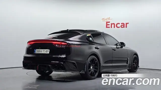 Kia Stinger 2022 — Фото 2/20