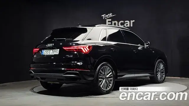 Audi Q3 2023 — ფოტო 3/31