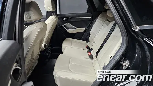 Audi Q3 2023 — ფოტო 26/31