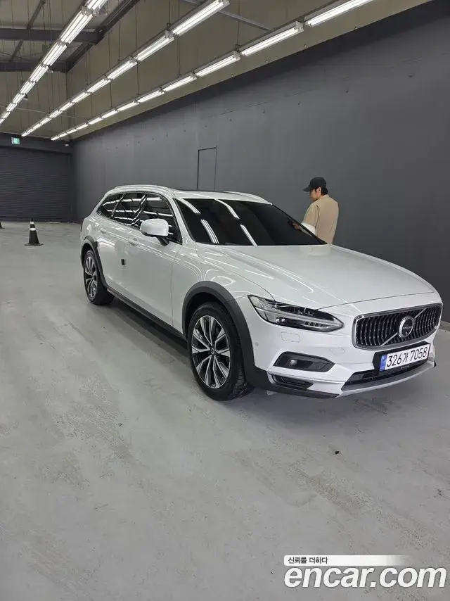 Volvo V90 Cross Country 2020 — ფოტო 7/14