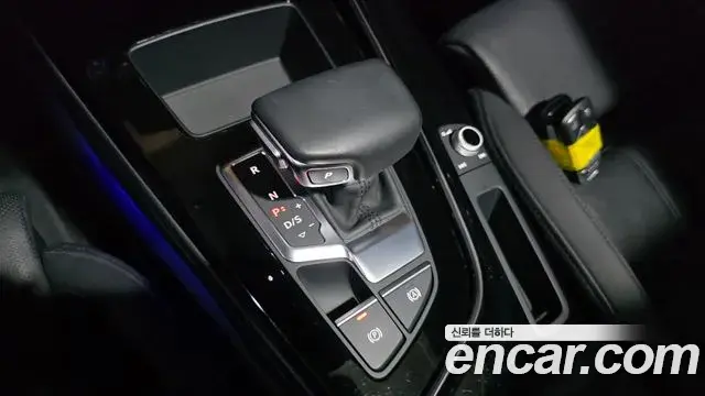 Audi A4 2020 — ფოტო 24/34