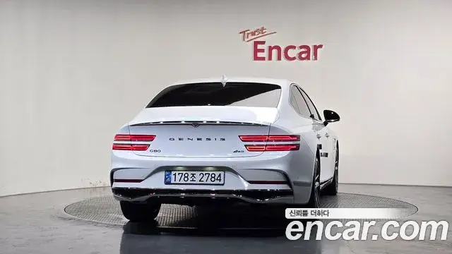 Genesis G80 2024 — Şəkil 10/33