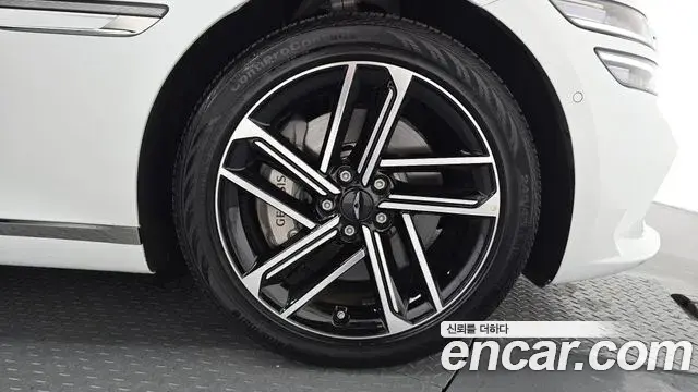 Genesis G80 2024 — Şəkil 1/33