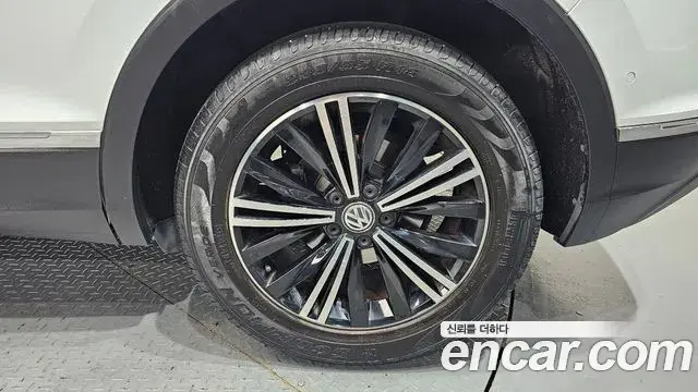 Volkswagen Tiguan 2020 — Şəkil 10/30