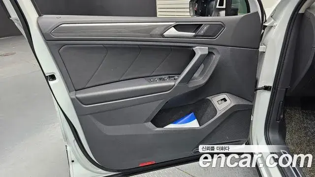 Volkswagen Tiguan 2020 — Şəkil 15/30