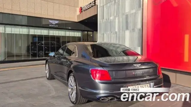 Bentley Flying Spur 2022 — Şəkil 16/20