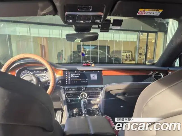 Bentley Flying Spur 2022 — Şəkil 15/20