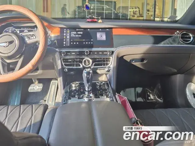 Bentley Flying Spur 2022 — Şəkil 12/20