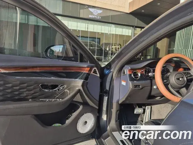 Bentley Flying Spur 2022 — Şəkil 9/20