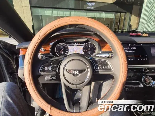 Bentley Flying Spur 2022 — Şəkil 13/20