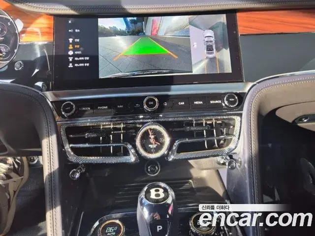 Bentley Flying Spur 2022 — Şəkil 19/20