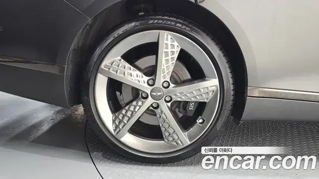 Genesis Electrified G80 2023 — Photo 5/20
