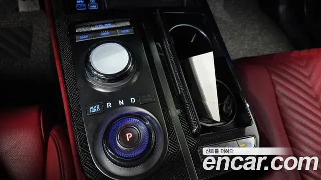 Genesis Electrified G80 2023 — Photo 9/20