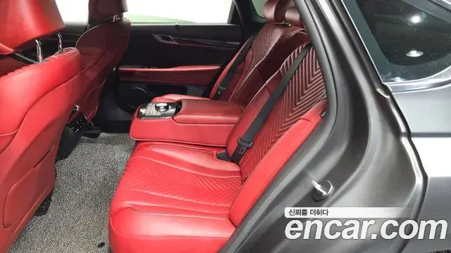 Genesis Electrified G80 2023 — Photo 11/20