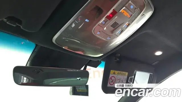 Genesis Electrified G80 2023 — Photo 18/20