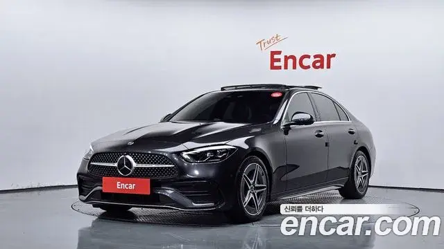 Mercedes-Benz C-Class 2025 — Photo 8/32