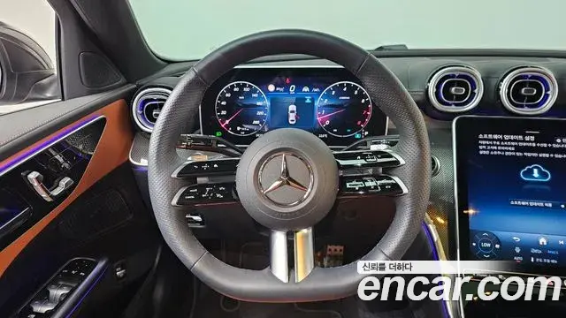 Mercedes-Benz C-Class 2025 — Photo 30/32