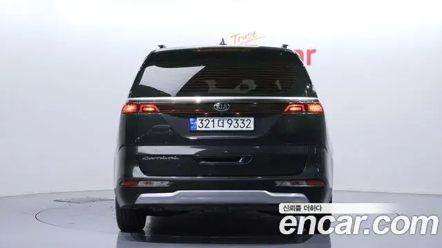 Kia Carnival 2020 — Photo 4/20