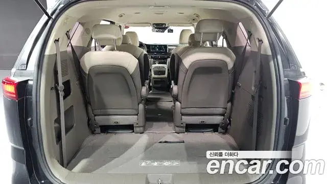 Kia Carnival 2020 — Photo 15/20