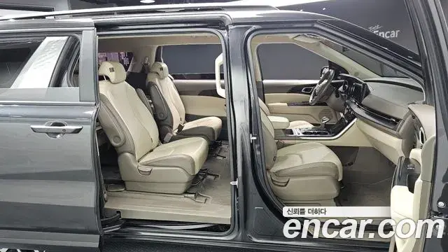 Kia Carnival 2020 — Photo 16/20