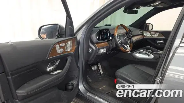 Mercedes-Benz GLS-Class 2021 — Фото 10/20