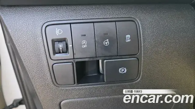 Hyundai Staria 2023 — Фото 10/12