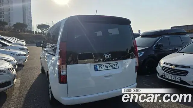 Hyundai Staria 2023 — Фото 12/12