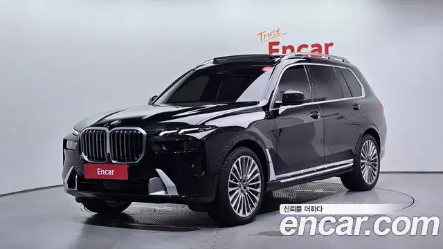 BMW X7 2024 — Photo 32/35
