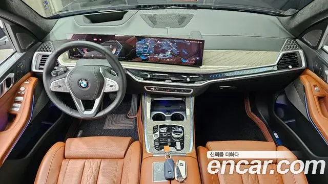 BMW X7 2024 — Photo 21/35