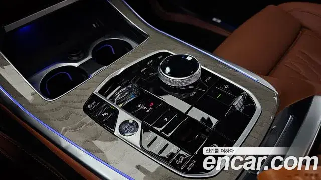 BMW X7 2024 — Photo 8/35