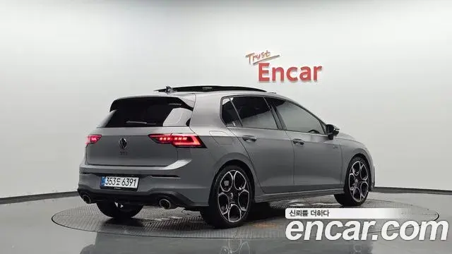 Volkswagen Golf 2025 — Şəkil 9/31