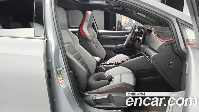 Volkswagen Golf 2025 — Şəkil 3/31