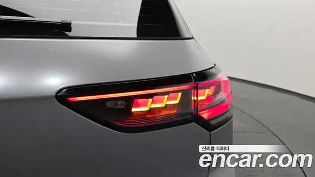 Volkswagen Golf 2025 — Şəkil 27/31