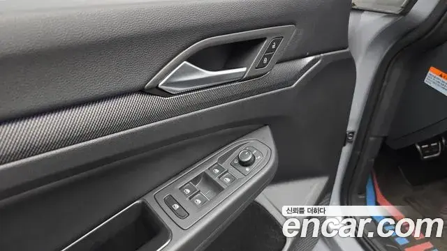 Volkswagen Golf 2025 — Şəkil 16/31