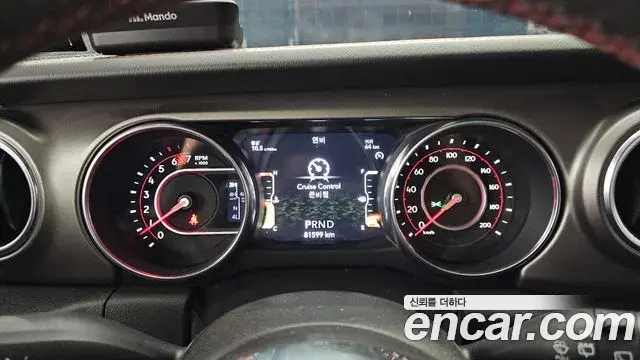 Jeep Wrangler 2018 — Şəkil 15/20