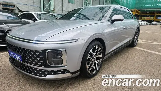 Hyundai Grandeur Hybrid 2023 — Photo 3/14