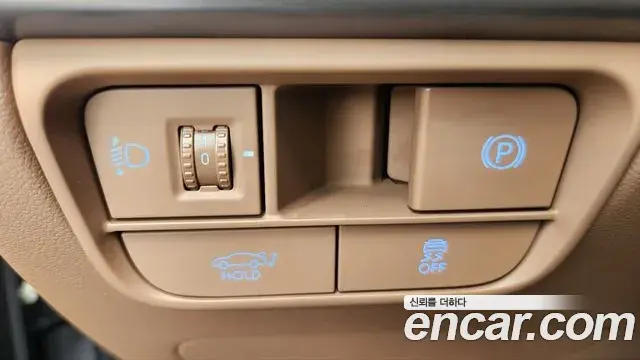 Hyundai Grandeur Hybrid 2023 — Photo 4/14