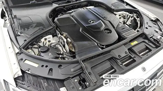 Mercedes-Benz S-Class 2022 — ფოტო 28/32